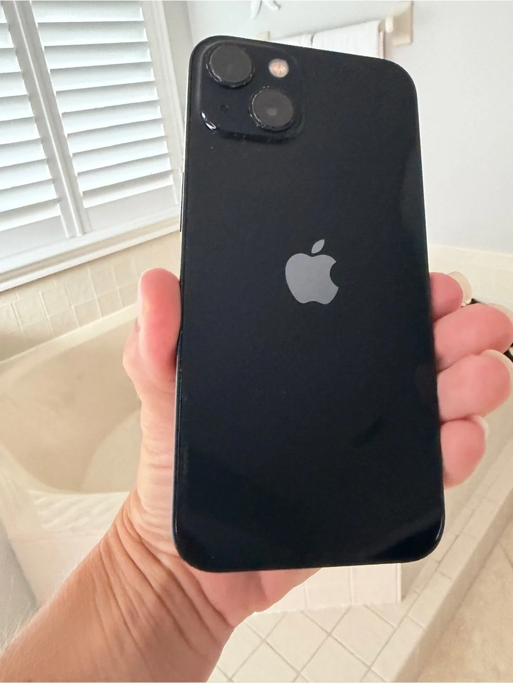 Apple iPhone 13